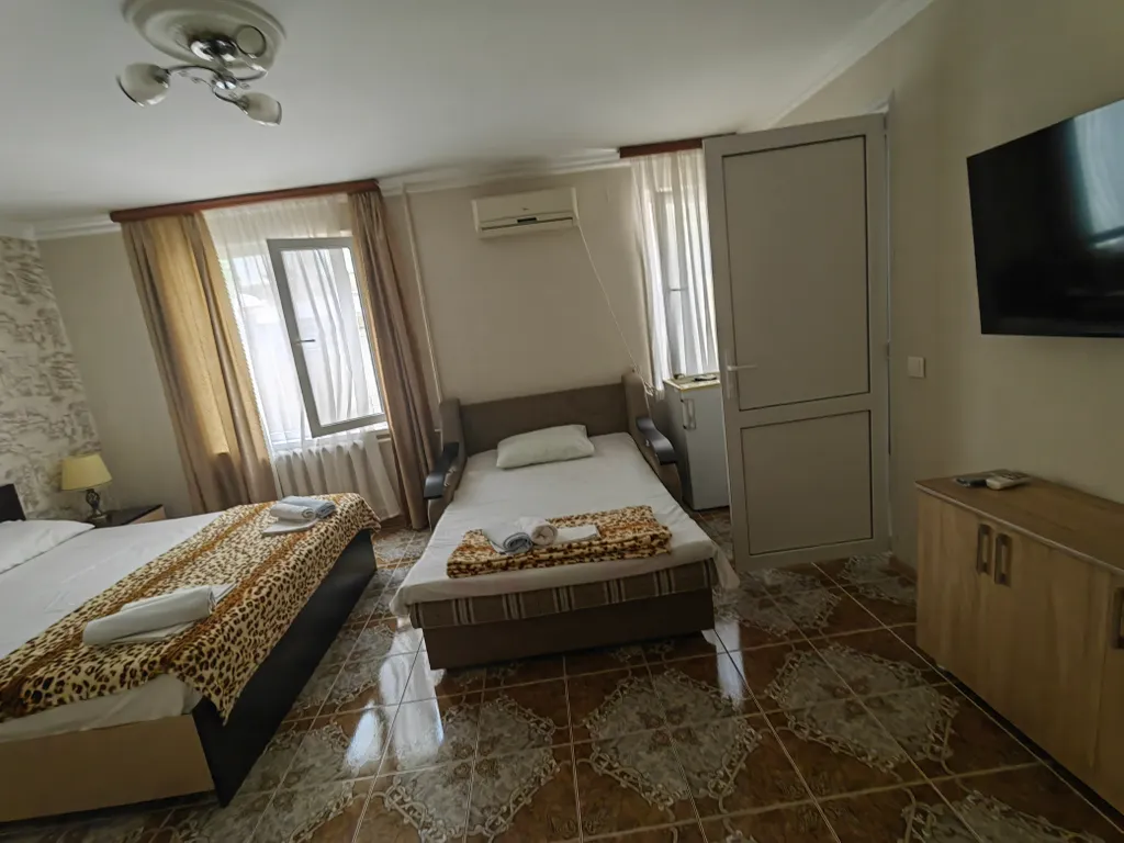 Уютный номер для семьи в центре Адлера