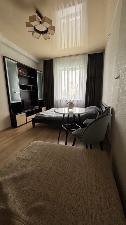 Однокомнатная квартира в центре с видом на Три Штыка