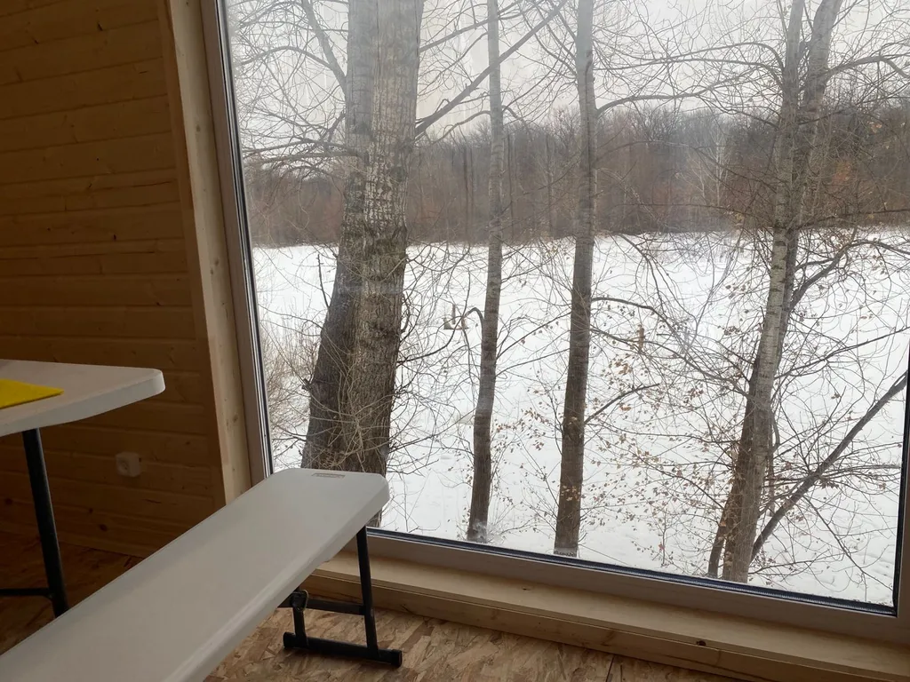 Гостевой дом у озера и леса для компании