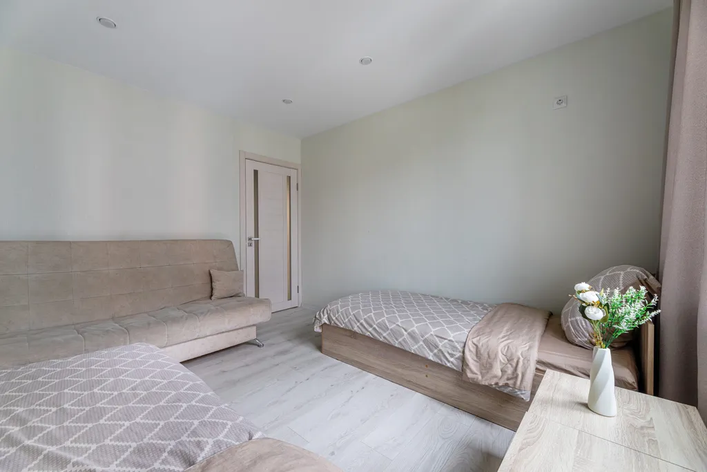 Двухкомнатная квартира на 8 спальных мест у аэропорта