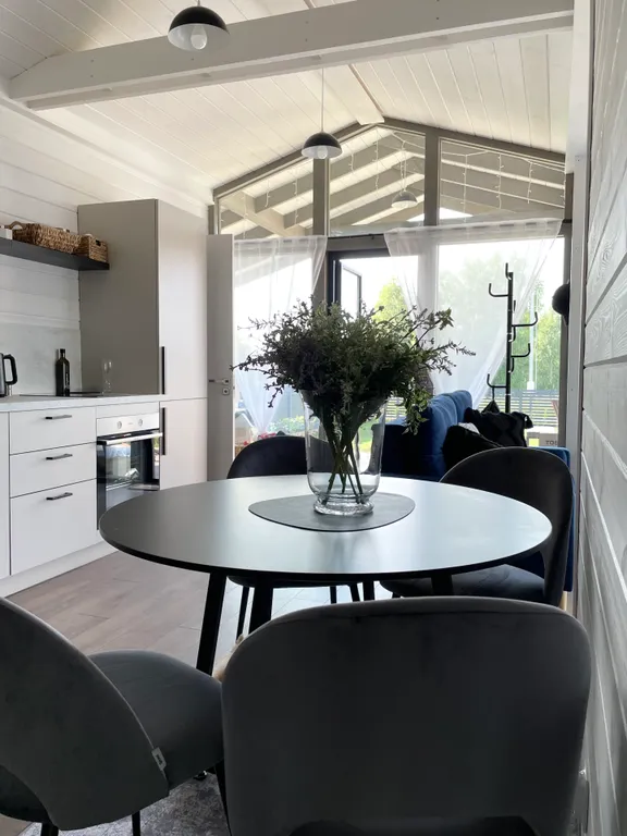 Домик с видом на реку