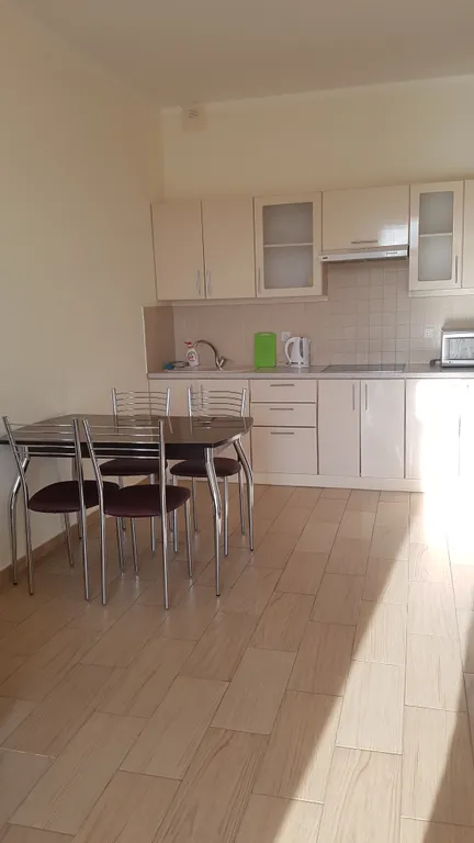 Двухкомнатная квартира на берегу моря