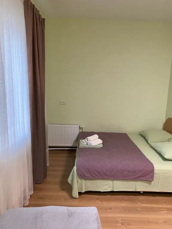 Половина дома на первом этаже с отдельным входом