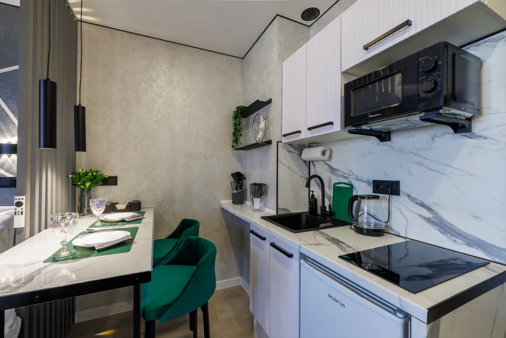 Уютная кино-студия с проектором