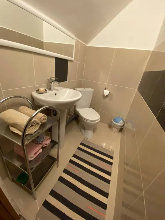 Русская усадьба, бревенчатый 2-х этажный дом с баней