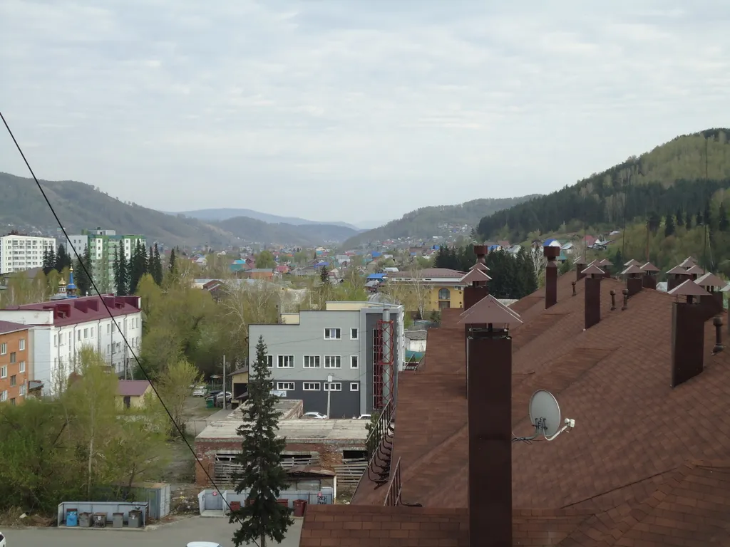 Апартамент с видом на горы в центре города