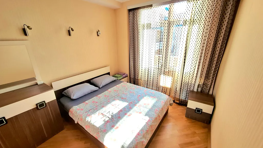 2-комнатная квартира в новопостроенном доме в центре