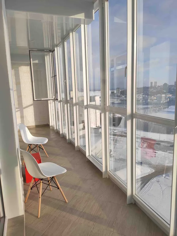 Лайнер с видом на Залив