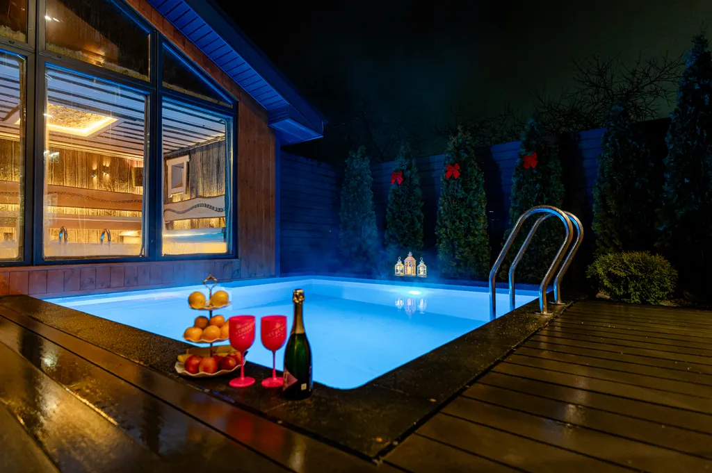 Баня и басейн в Ликино