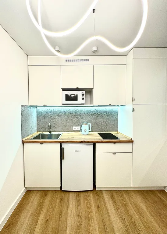 Комфортная студия с дизайнерским ремонтом, рядом море, парк, магазины