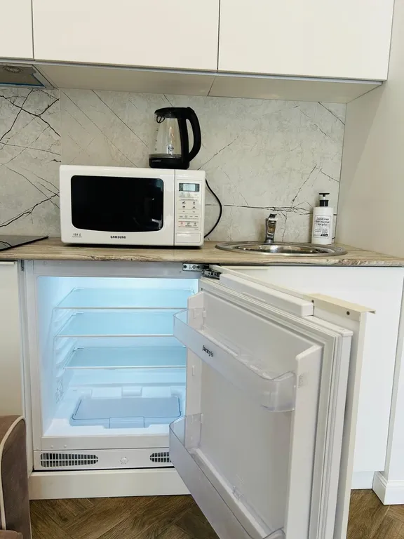 Квартира ЖК Арт Лайт Сити апартаменты у моря с балконом — Сириус