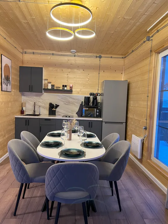 Коттедж Коттедж Барн с панорамными окнами, террасой, баней и купелью — Петровское