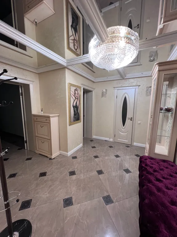 ЦЕНТР.  2 КОМНАТНАЯ КВАРТИРА