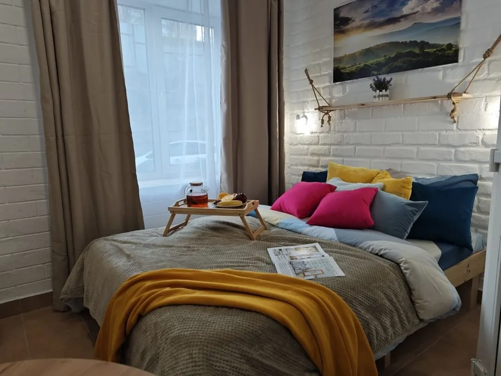 Квартира Уютная студия на двоих гостей с кроватью-трансформером — аренда посуточно в Владивосток