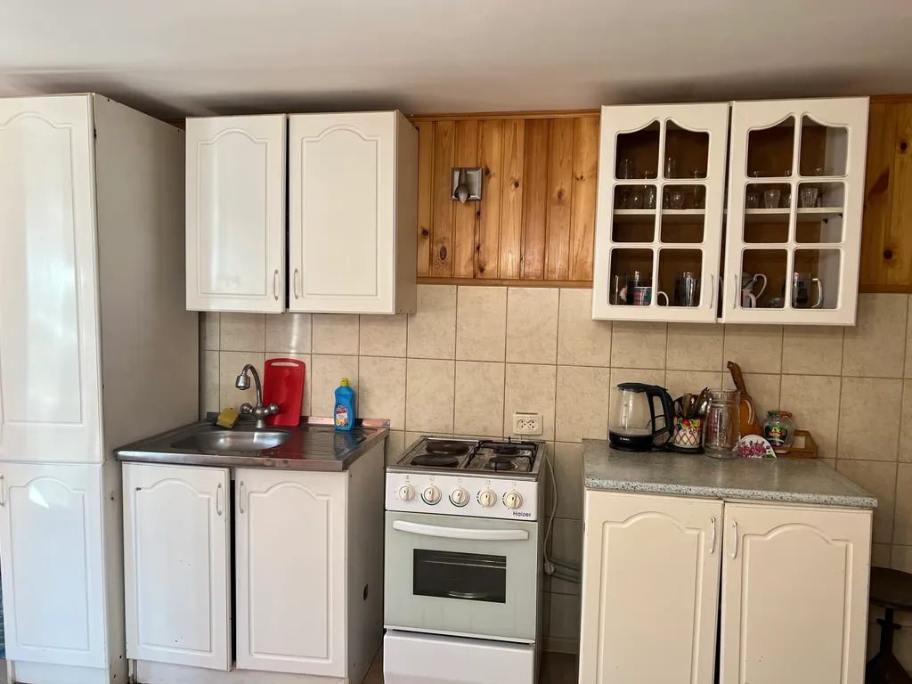 Первый этаж частного дома в центре