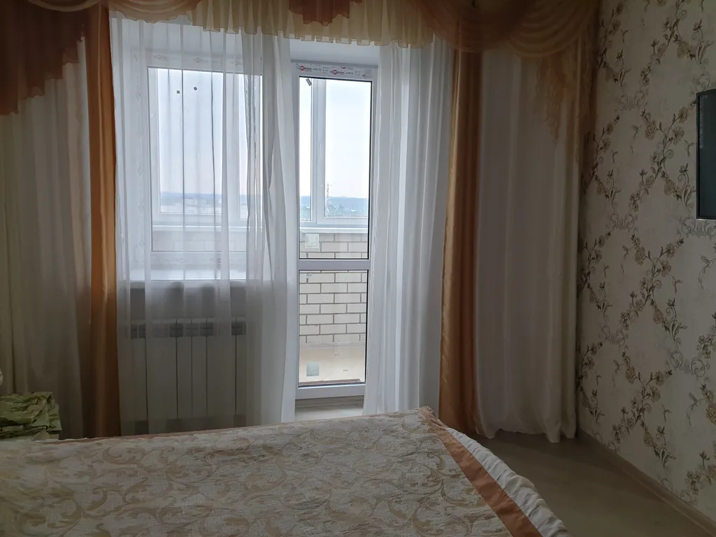 Квартира с видом на реку Волгу и мост