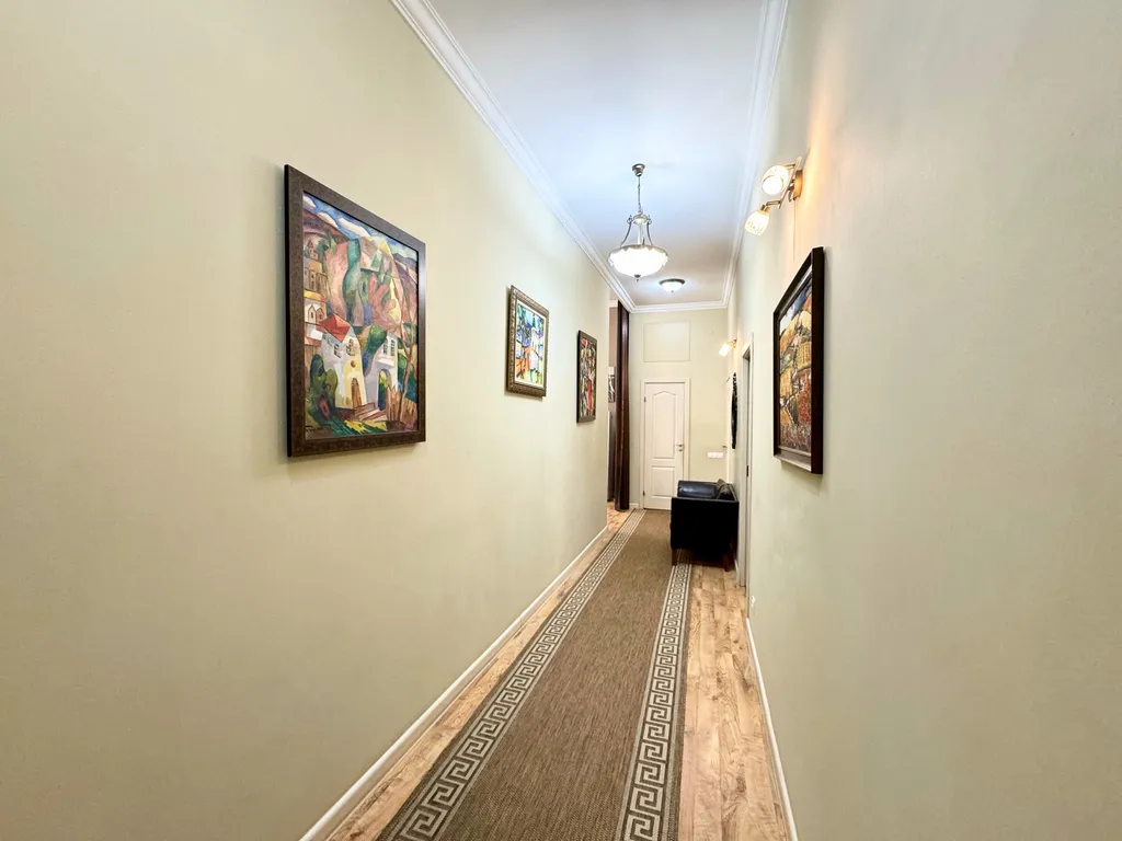 Квартира Просторная квартира возле Эрмитажа - 3 спальни, 2 санузла, парковка — Санкт-Петербург