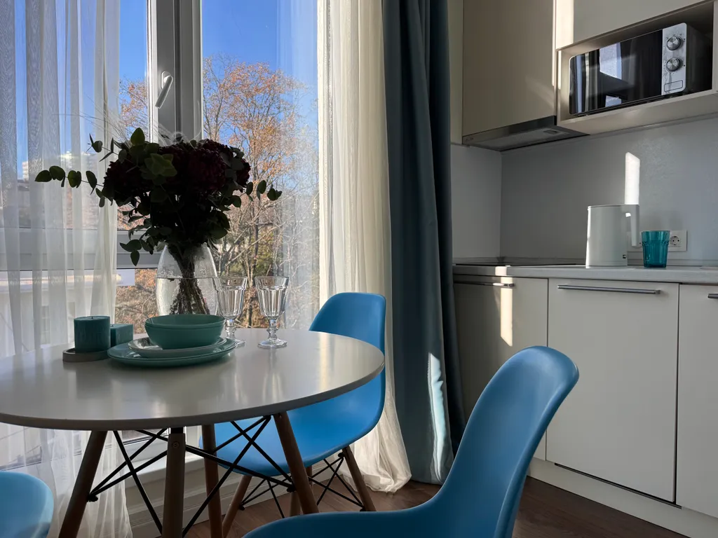 Дизайнерская квартира и бассейн на территории комплекса