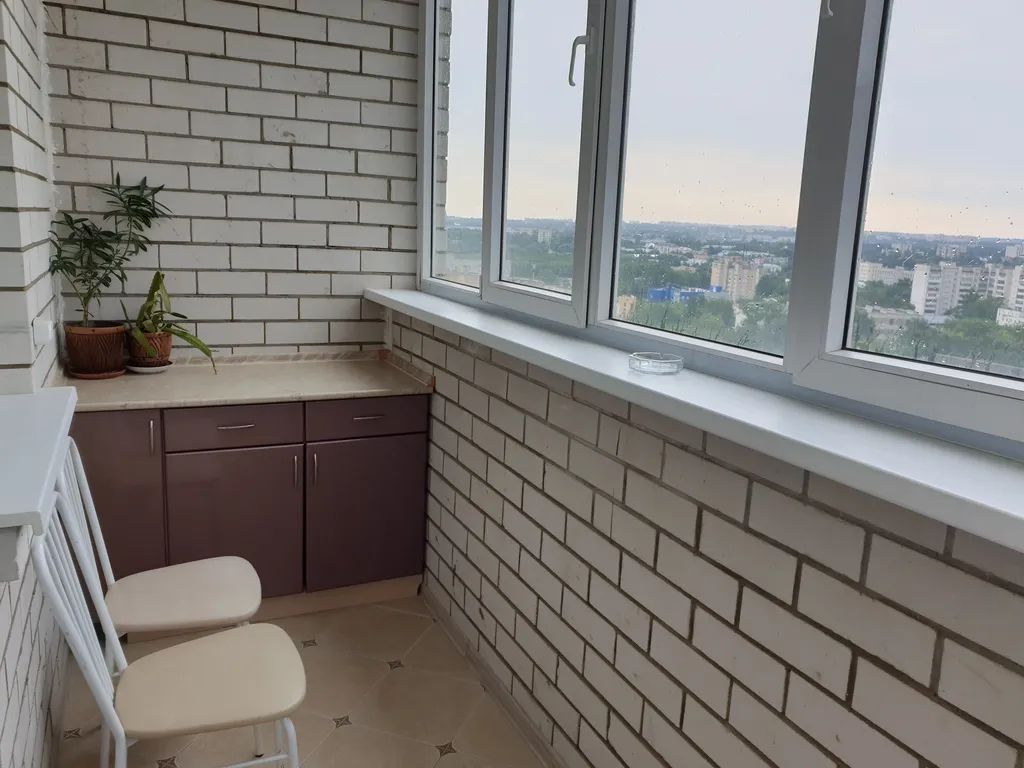 Квартира с видом на реку Волгу и мост