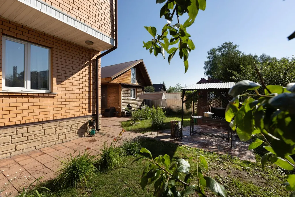 Коттедж с баней на дровах рядом с европарком