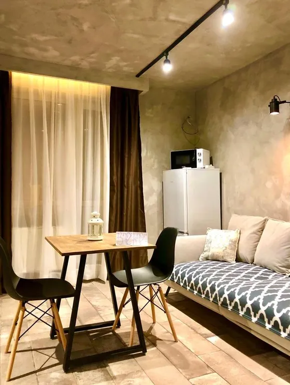 Студия в стиле лофт в доме бизнес-класса