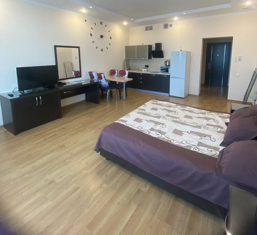 Аквамарин недалеко от моря с бассейном и банями