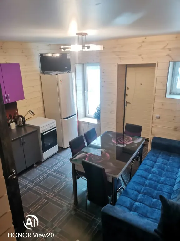 Уютный 3-х этажный коттедж в центре Домбая