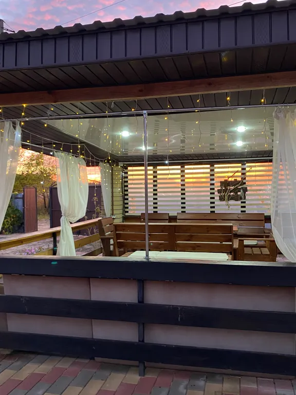 Домик у озера