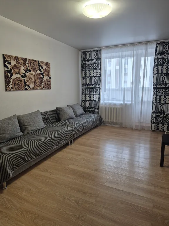 Большая трёхкомнатная квартира рядом с тц ультра