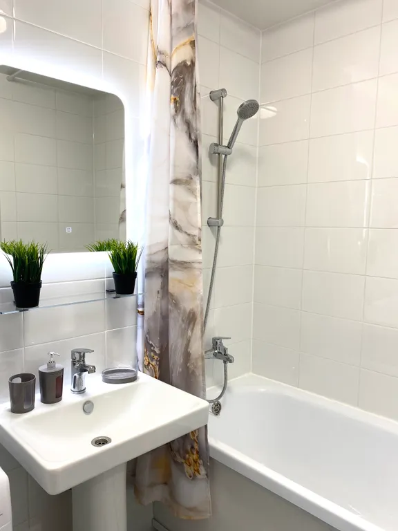 Стильная квартира Аквамарин