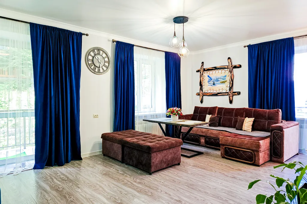 Апартаменты SkiDombay у ручья с видом на горы