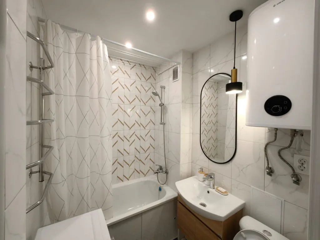 Соната - дизайнерская 1-комнатная квартира евро-2 в самом центре у ЦУМа