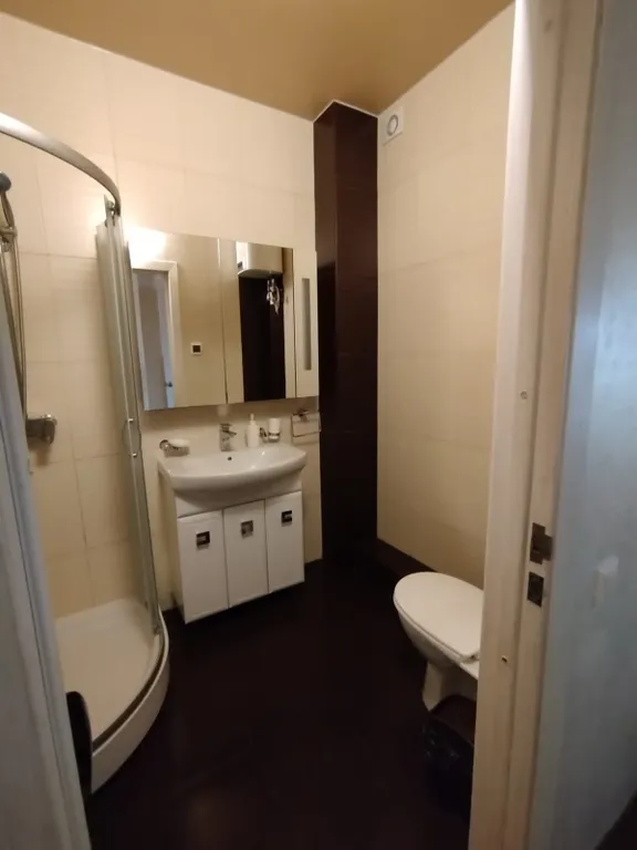 Замечательная квартира в районе 7 горбольницы с видом на горы