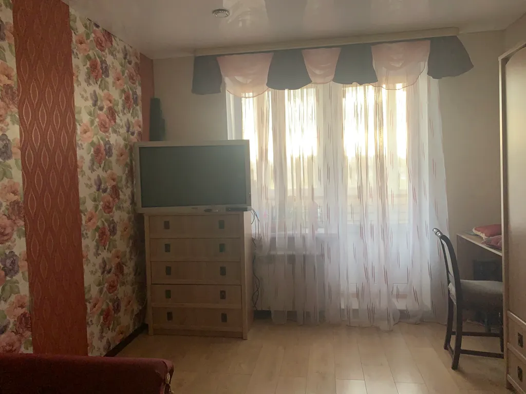 Уютная, просторная двухкомнатная квартира в тихом районе