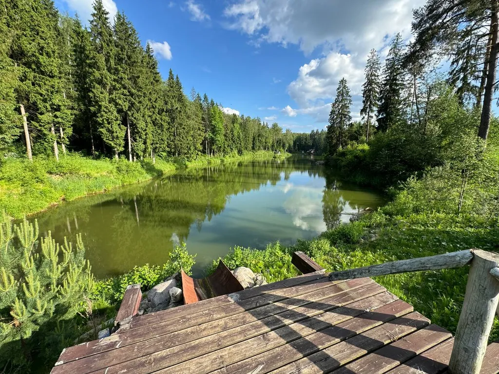 Современный барн с панорамными видами вблизи Сорачан