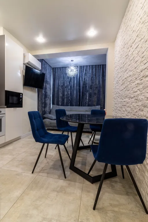 Уютная евродвушка на побережье с бассейном на крыше