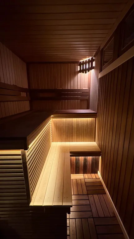 Дом с террасой с выходом на озеро