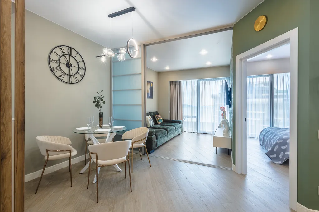 Просторная видовая трёхкомнатная квартира в приморском парке