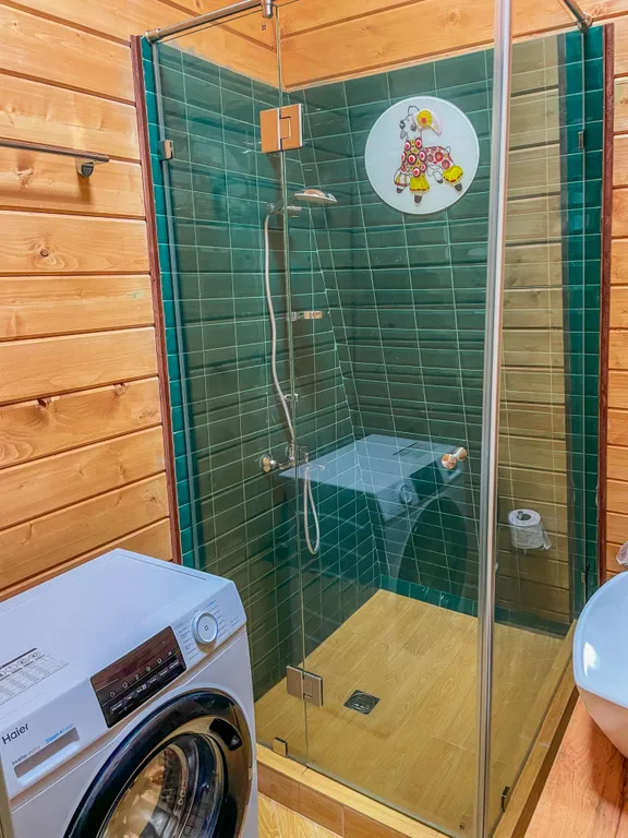 А-Дом с видом на горы по дороге на озеро Рица