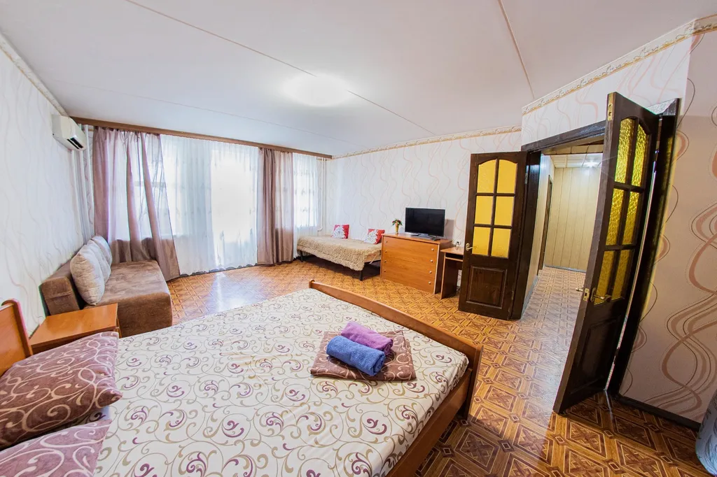 Квартира Апартаменты Saratov Lights Apartments с балконом — аренда посуточно в Саратов