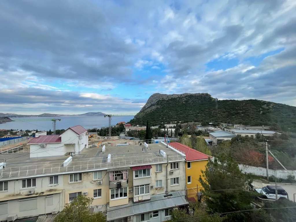 Квартира с видом на море и горы