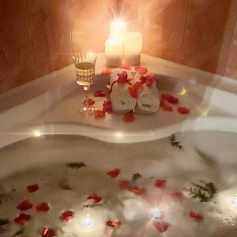 Просторная двухуровневая квартира с джакузи