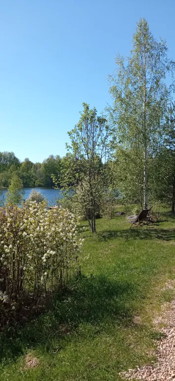 Дом с сауной на берегу реки