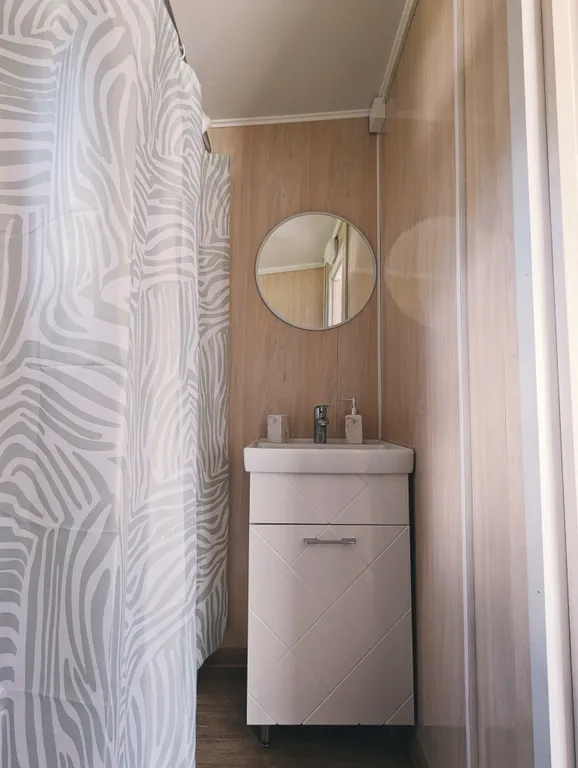 Уютный домик с панорамными окнами