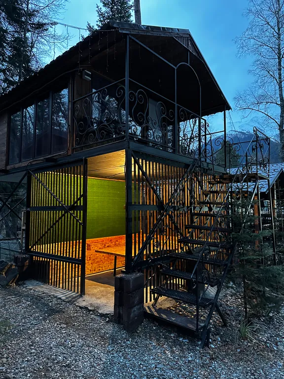 Коттедж Уютный домик с панорамными окнами с видом на лес — Архыз