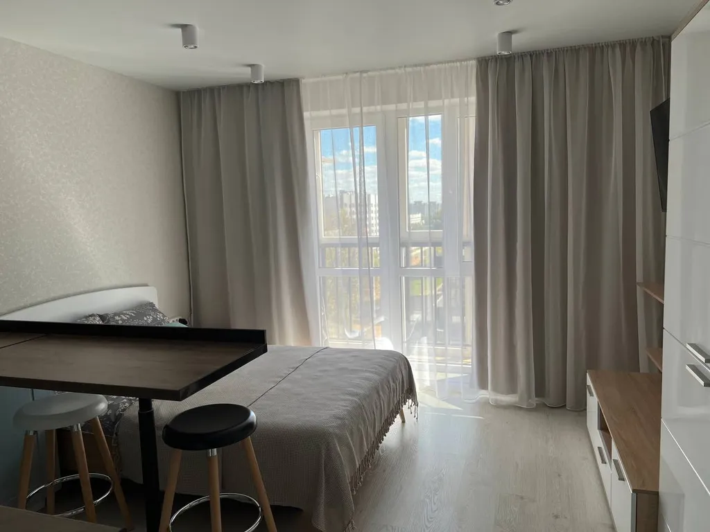 Светлая стильная студия в новом доме