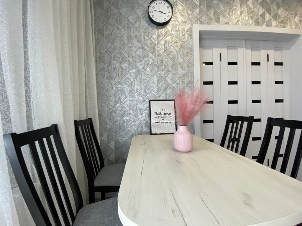 Поделам просторная квартира рядом с зоопарком