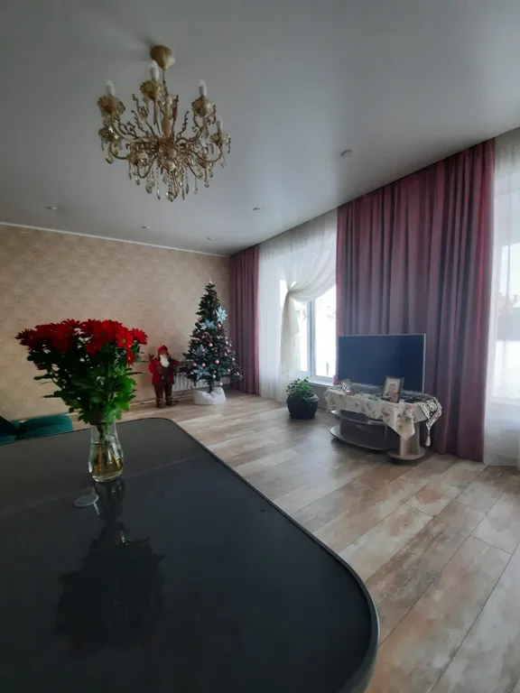 Дом с бассейном