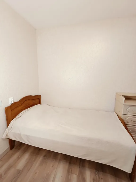 Новенькая квартира на первом этаже