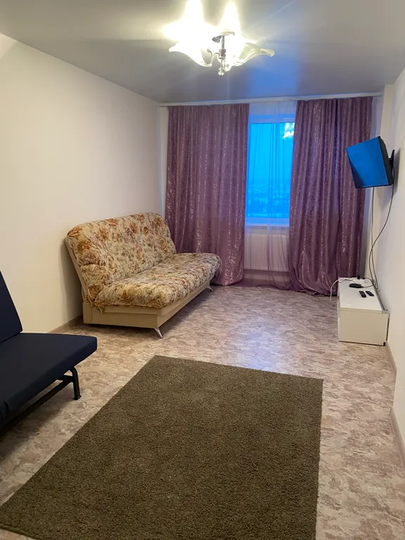 Двушка на въезде в город